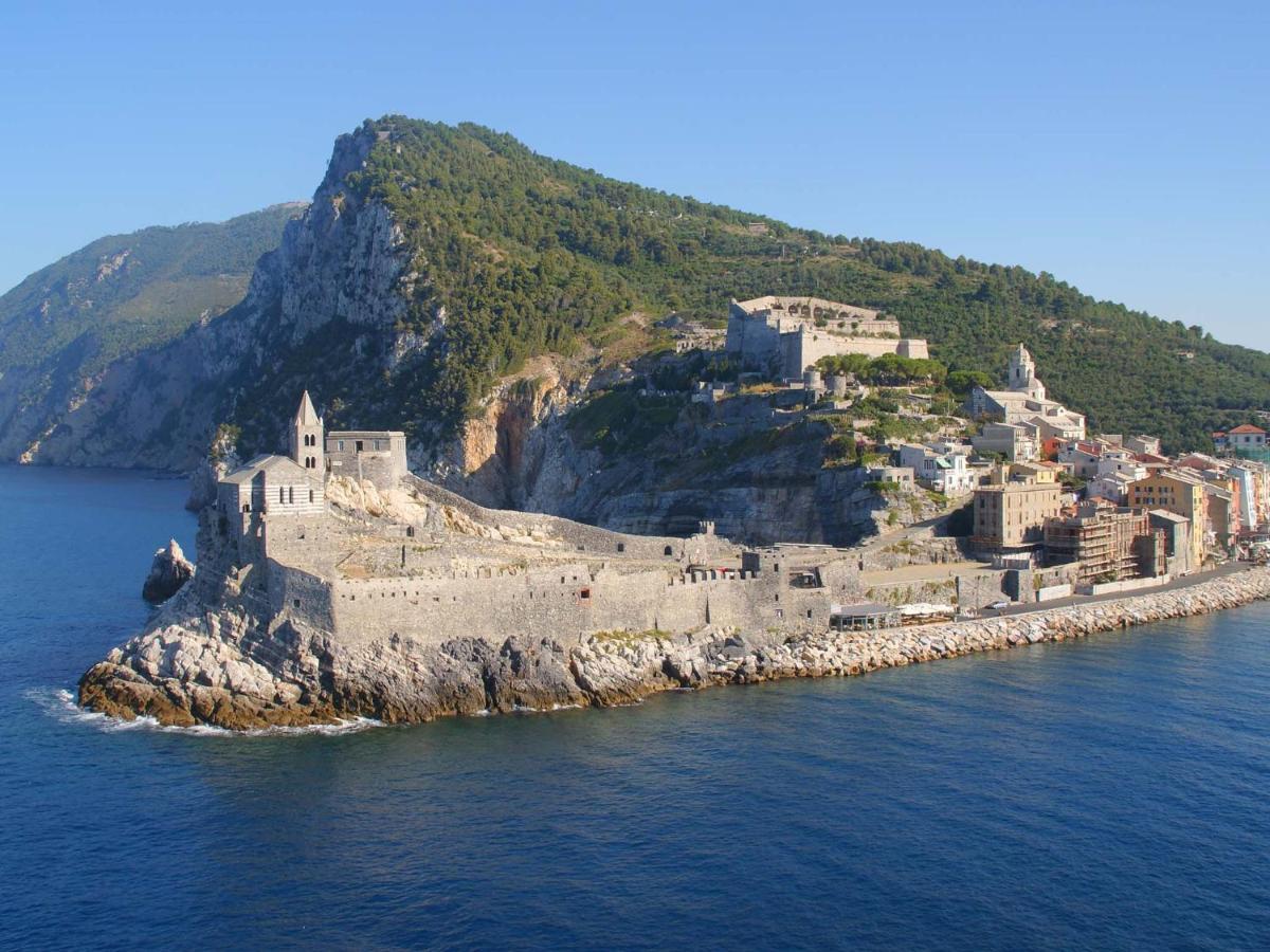 Вилла L'Oasi Tra Mare E Monti Леричи Экстерьер фото